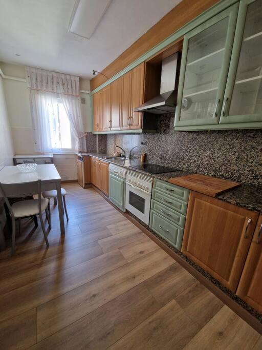 Apartmán Piso En Estacion De Monforte De Lemos Exteriér fotografie